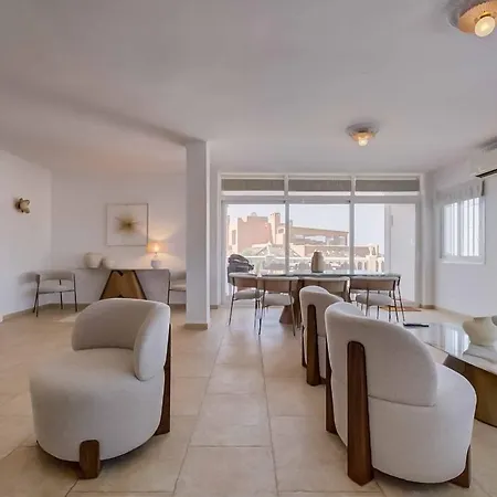 143 - Spacious With Private Pool & Stunning Views Fuengirola