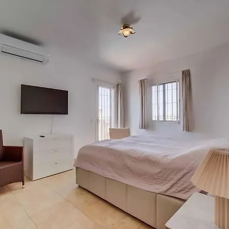 Willa 143 - Spacious With Private Pool & Stunning Views *