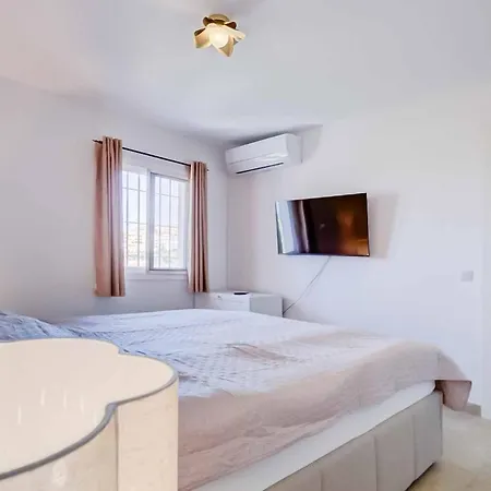 143 - Spacious With Private Pool & Stunning Views Willa Fuengirola