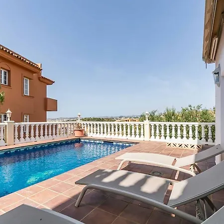 143 - Spacious With Private Pool & Stunning Views Willa *